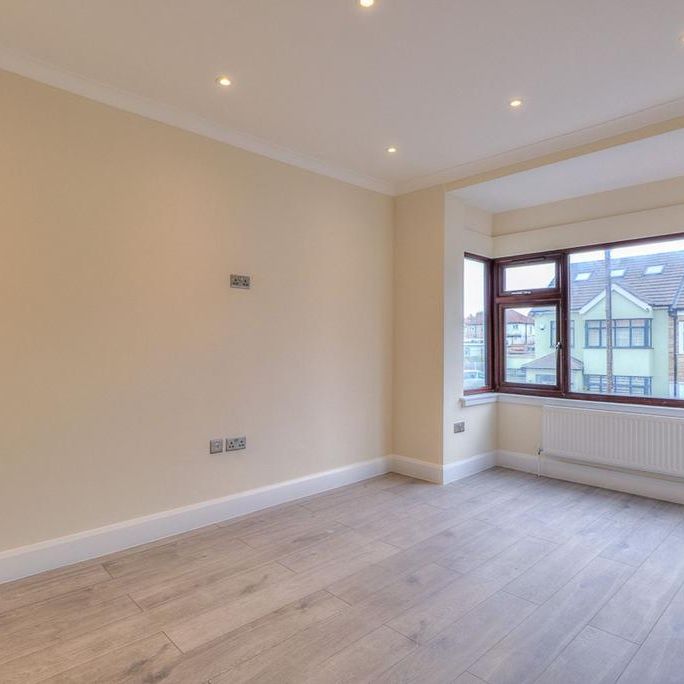 4 bedroom terraced house to rent - Photo 1