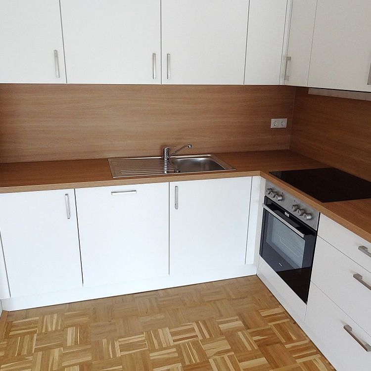 Gemütliche und geräumige Mietwohnung mit neuer Küche und großem Wohn- Esszimmer …! - Foto 1