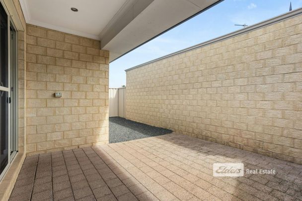 CENTRALLY LOCATED TOWNHOUSE - Photo 1