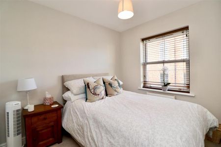 2 bedroom terraced house to rent - Photo 5