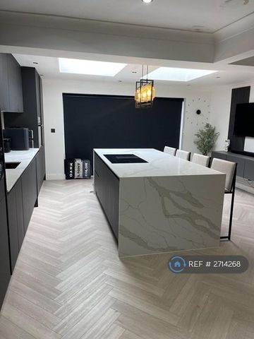 1 bedroom in a house share to rent - Photo 5