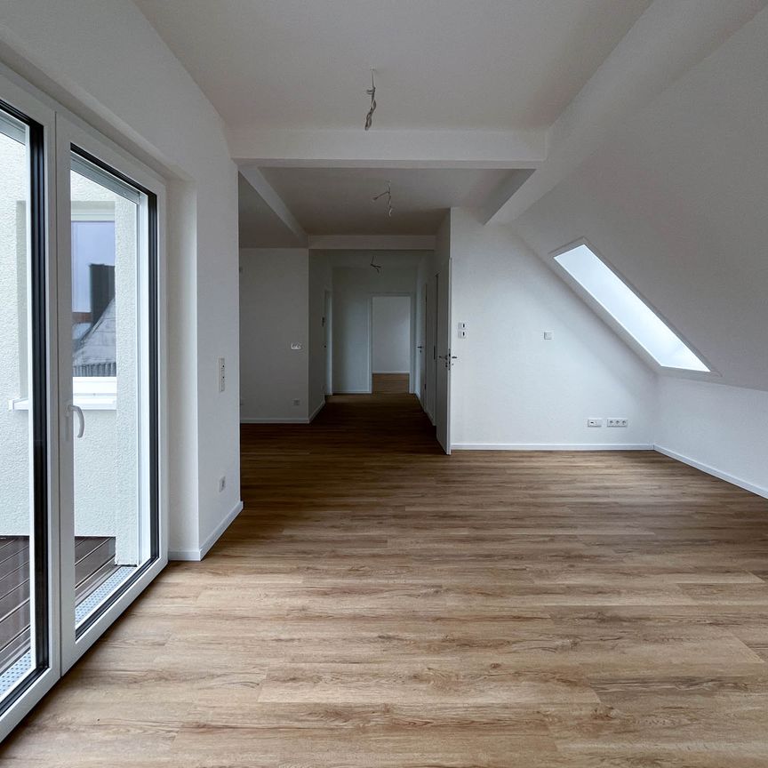 Neubau-Dachgeschosswohnungen mit Fahrstuhl - Photo 1