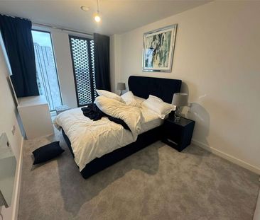 Fully Furnished Two Double Bedroom , Two Bathroom Apartment on the ... - Photo 2