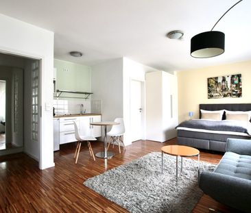 Zentral und Hell - Photo 2