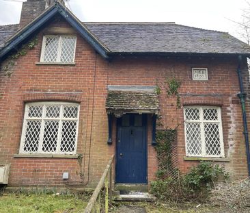 Station Cottages, CANTERBURY - Photo 3