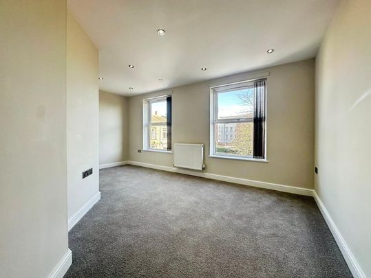 3 bedroom apartment to rent - Photo 1