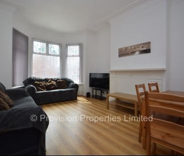 6 Bedroom Houses, Hyde Park, 6 Bed Properties - Photo 3