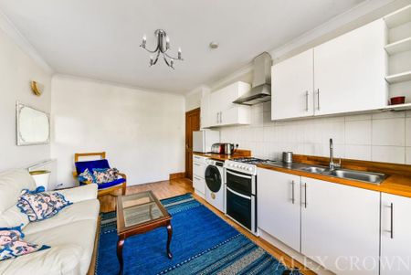 1 bedroom flat to rent - Photo 2