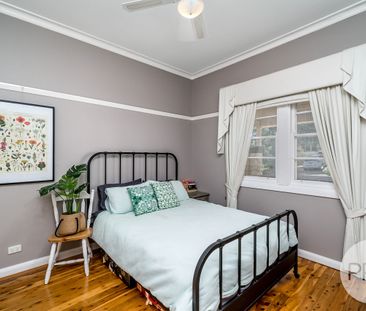 4 Young Street, Turvey Park NSW 2650 - Photo 1