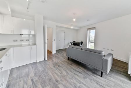 3 bedroom apartment to rent - Photo 2