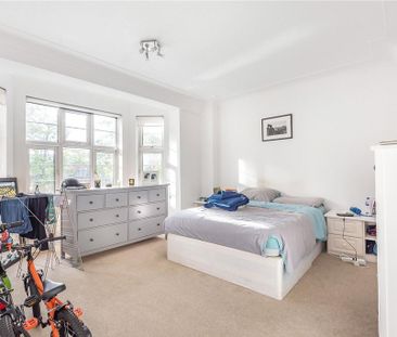 4 bedroom flat to rent - Photo 4
