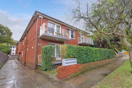 Light And Bright Apartment - Photo 2