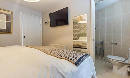 2 bedroom apartment to rent - Photo 4