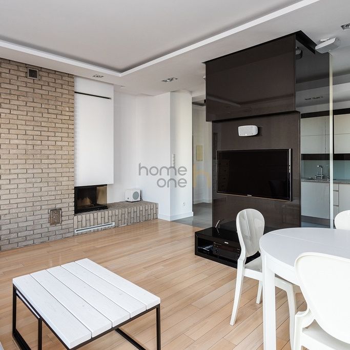 Warszawa, Wilanów, Sarmacka - Zdjęcie 1