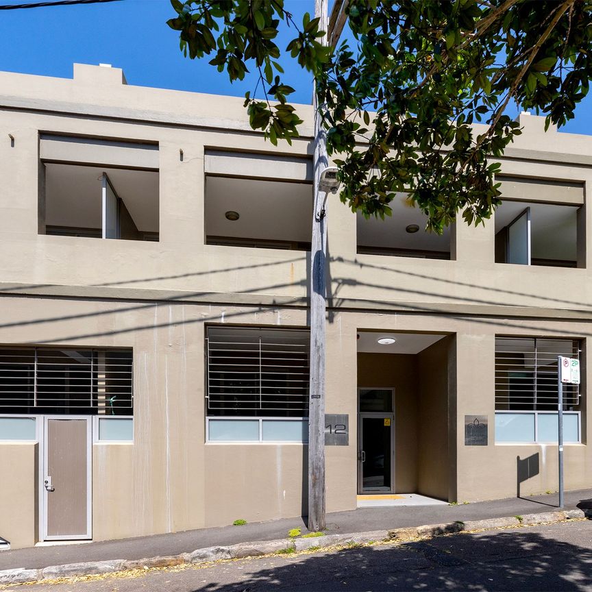 Semi-Furnished Apartment in the Heart of Glebe - Photo 1