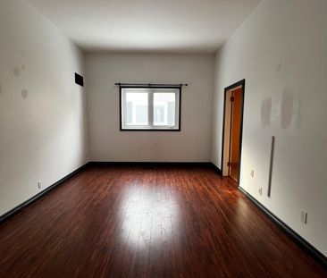 For Lease - 31 Railway Avenue, Stratford, Ontario - Photo 1