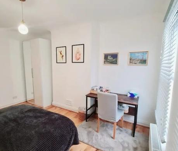 1 bedroom in a house share to rent - Photo 3