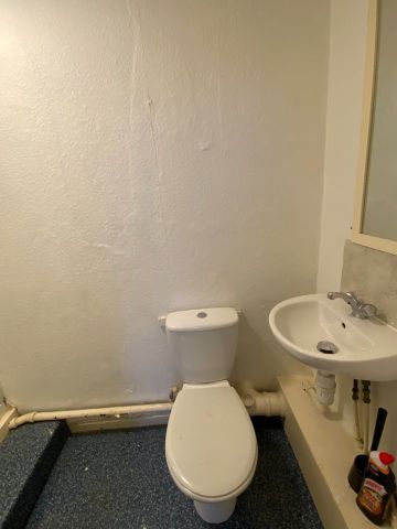 Studio Flat, Sheffield, S6 - Photo 3