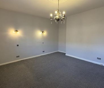 2 bedroom end of terrace house to rent - Photo 6