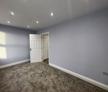 2 Bed Flat, London, E11 - Photo 4