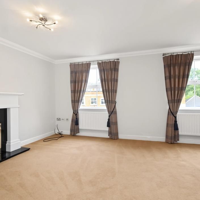 4 bedroom terraced house to rent - Photo 1