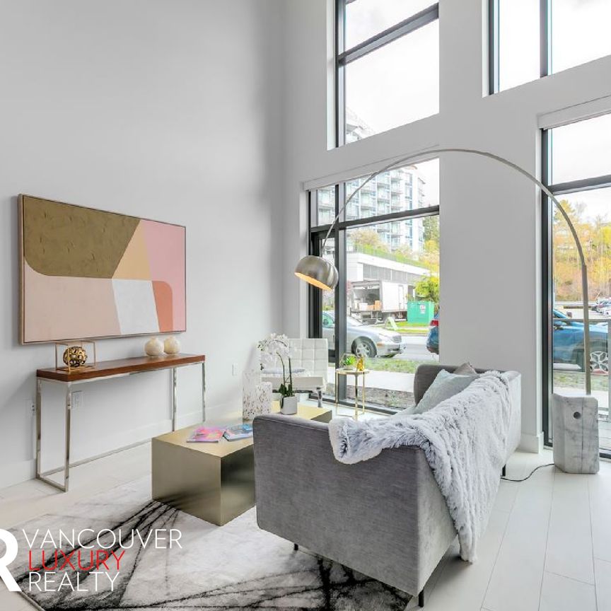 Townhouse in Vancouver East Side, BC - Photo 1