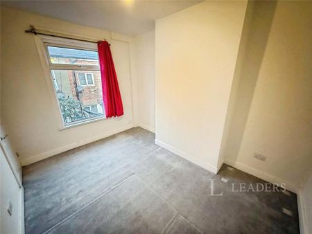 3 bedroom terraced house to rent - Photo 3