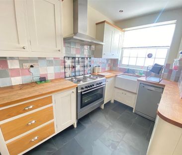 2 bedroom terraced house to rent - Photo 2