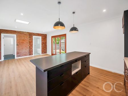 Open the Door to Light, Comfort & Everyday Convenience - Photo 5