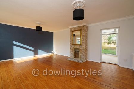 3 bedroom detached house to rent - Photo 2