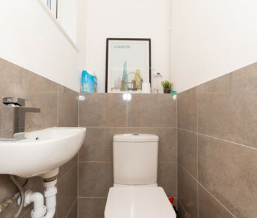 GROUND FLOOR FLAT Holdenhurst Rd SHELBOURNE CLOSE - Photo 4