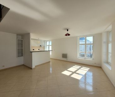 Location Appartement 3 pièces 56m² CONDE SUR L ESCAUT 59163 - Photo 2