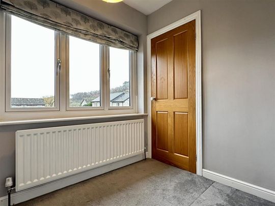 4 bedroom detached house to rent - Photo 1