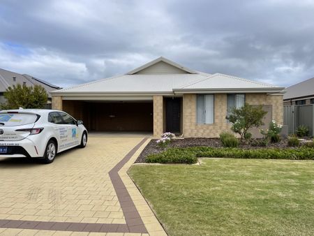 Modern Spacious Home - Photo 4