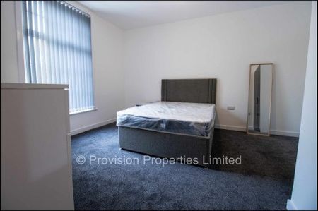 2 Bedroom Apartments in Leeds - Photo 2