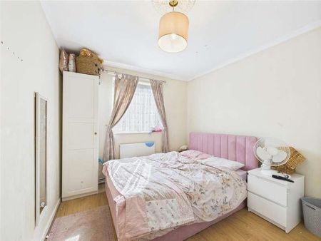 Cowbridge Lane, Barking, IG11 - Photo 4