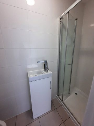 Studio Flat, Sandhurst Road, SE6 - Photo 4