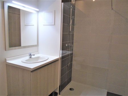 Location Appartement 1 pièce 32m² BAYONNE 64100 - Photo 2