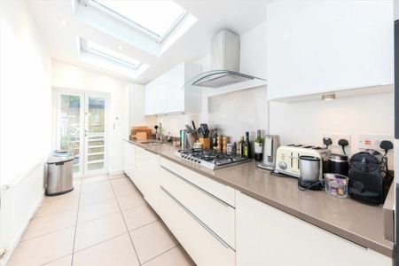 Chesson Road, West Kensington, W14 - Photo 5