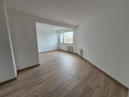 Location Appartement 75m² VALENCIENNES 59300 - Photo 4