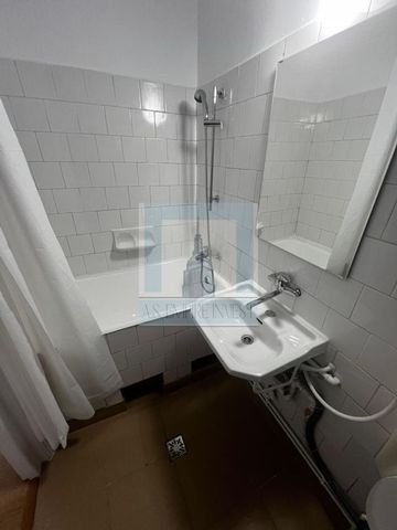 Garsoniera mobilata/utilata - zona Centrul Civic - Fotografie 5