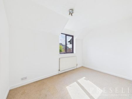 2 bedroom semi-detached house to rent - Photo 4