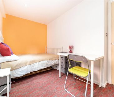 3 bed apartment to rent in Rialto Building, City Centre, NE1 - Photo 6