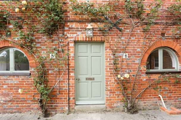 3 bedroom cottage to rent - Photo 1