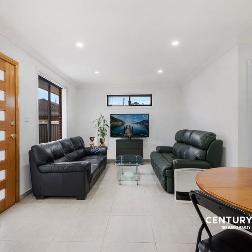 Modern Two-Bedroom Granny Flat in Prime Mt Pritchard Location - Photo 1