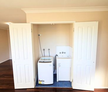 Large One Bedroom Unit in Central Location - Photo 6