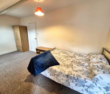 1 bedroom in a house share to rent - Photo 1