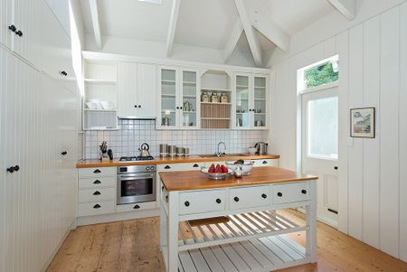 This House is Special! - Photo 4