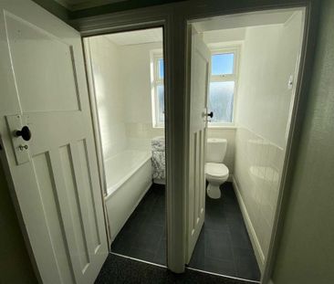 3 bedroom terraced house to rent - Photo 6