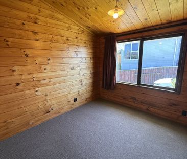 6 Wisteria Grove, Maungaraki - Photo 2